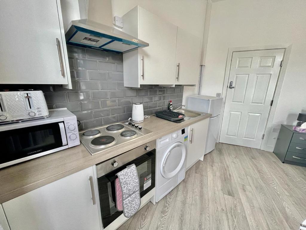 Cheerful 1 Bed Apartment Cardiff City Centre - Penarth Rd Ngoại thất bức ảnh