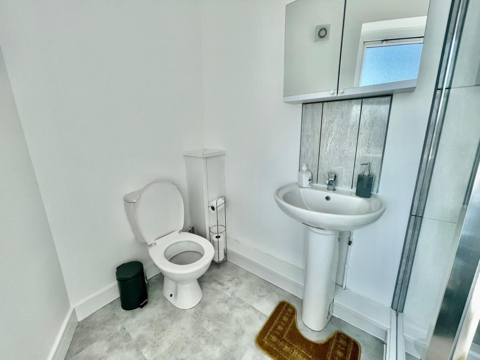 Cheerful 1 Bed Apartment Cardiff City Centre - Penarth Rd Phòng bức ảnh