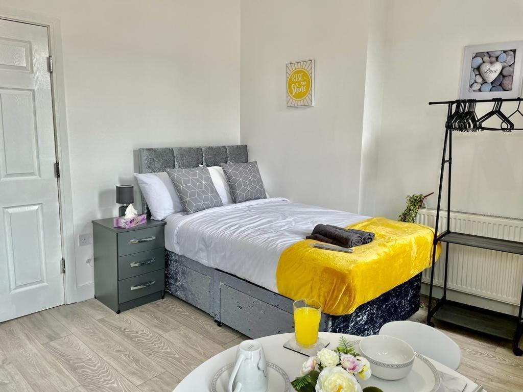 Cheerful 1 Bed Apartment Cardiff City Centre - Penarth Rd Phòng bức ảnh