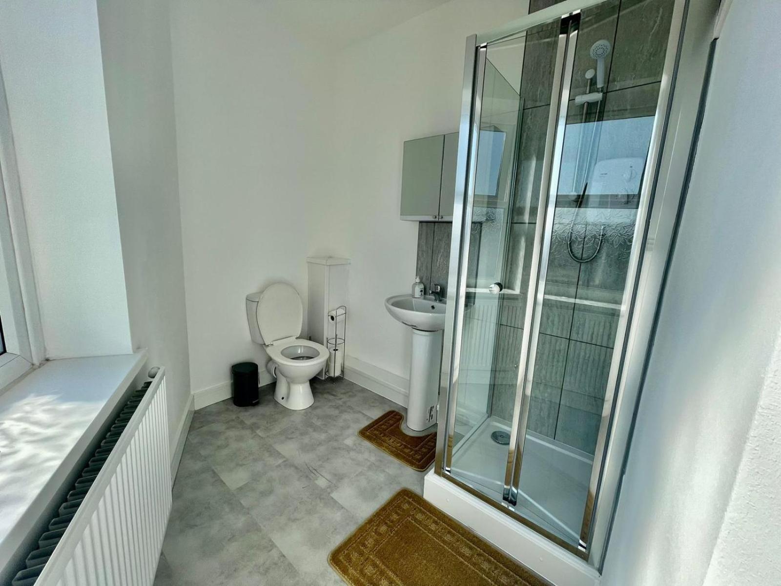 Cheerful 1 Bed Apartment Cardiff City Centre - Penarth Rd Phòng bức ảnh