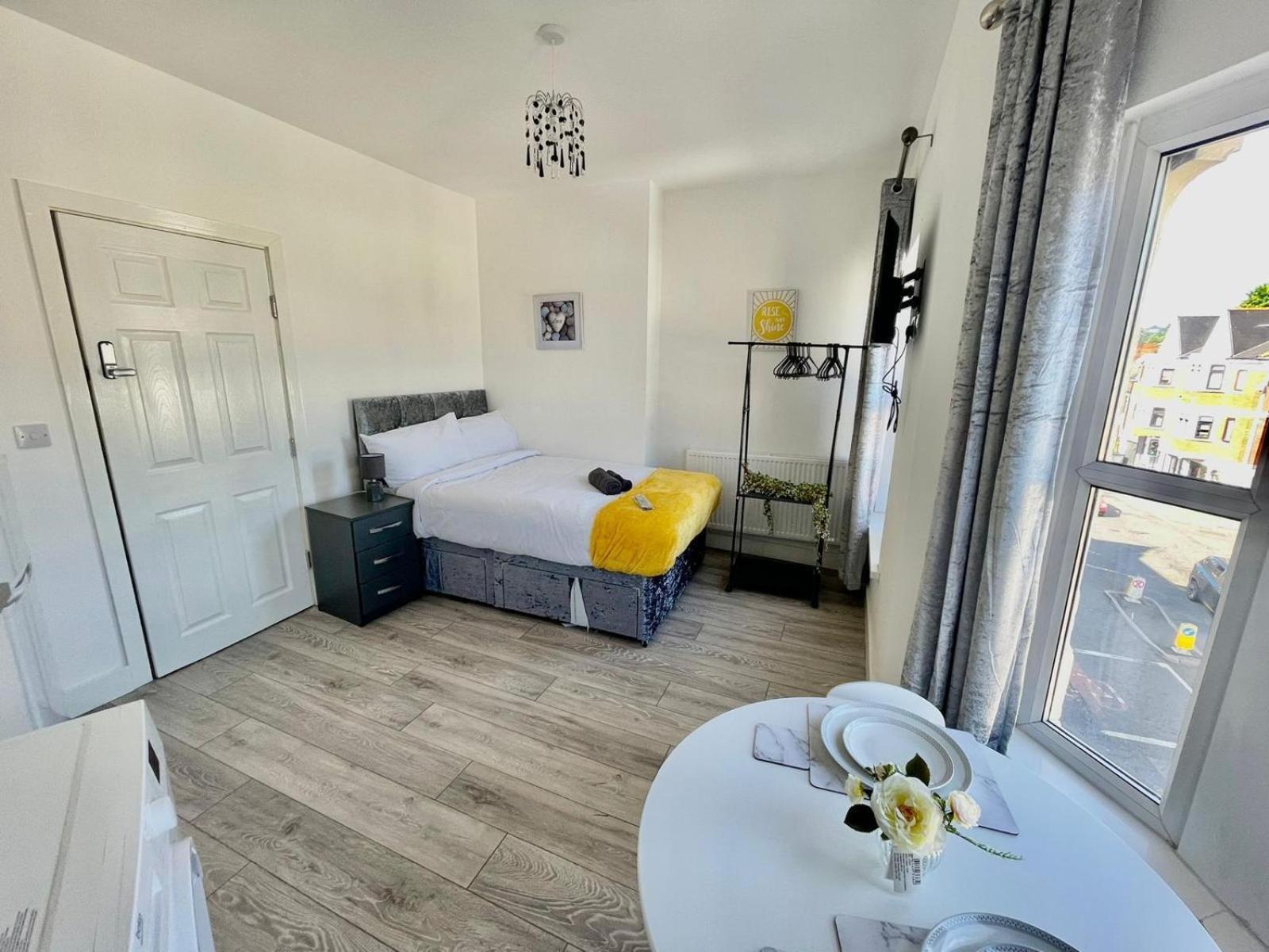 Cheerful 1 Bed Apartment Cardiff City Centre - Penarth Rd Phòng bức ảnh